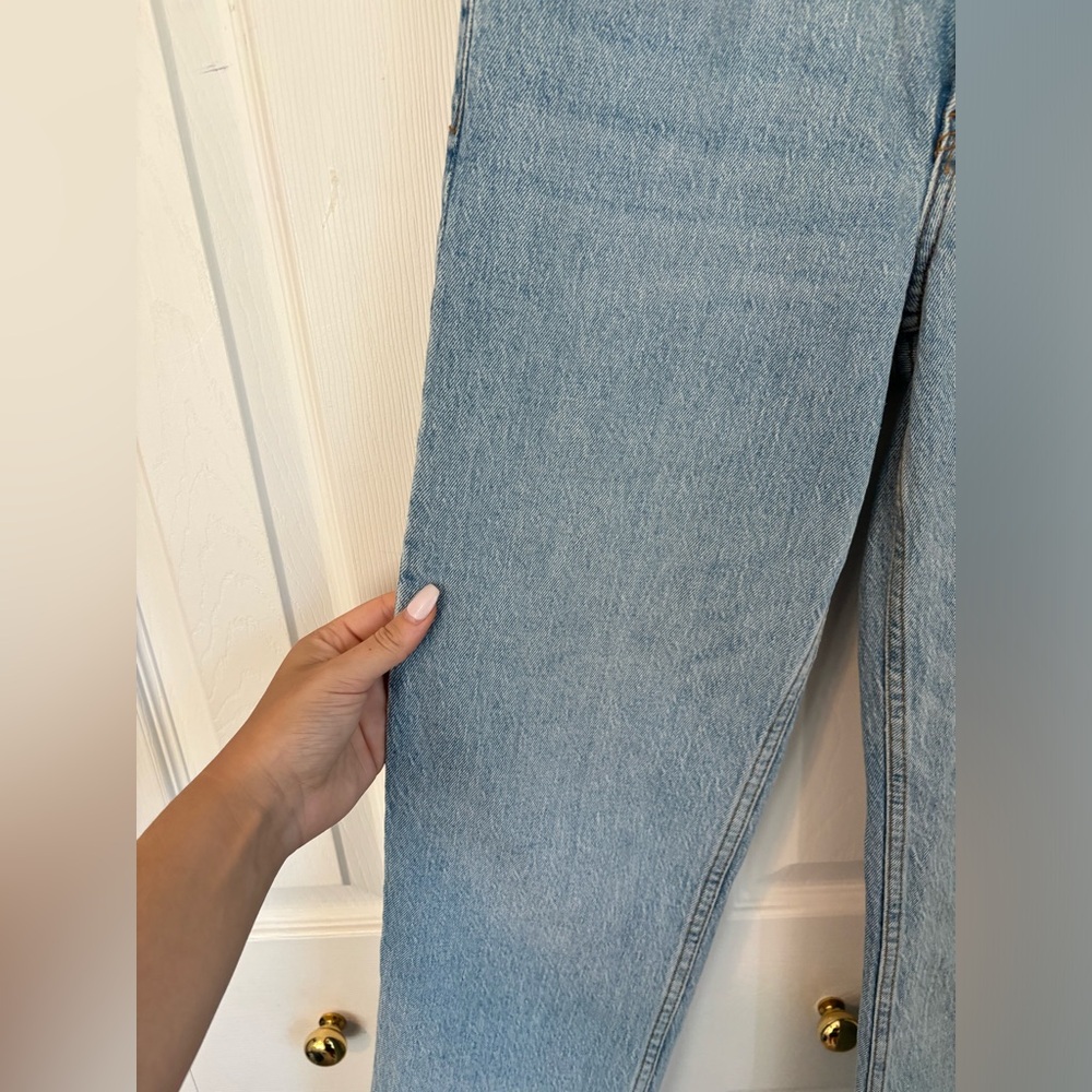 A&F Mid Rise Straight Jean NEVER WORN - Picture 9 of 11